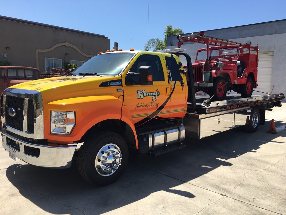 Bellflower, CA Auto Body & Towing Services Kenny's Auto Body & Towing