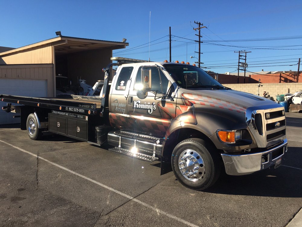 Bellflower, CA Auto Body & Towing Services Kenny's Auto Body & Towing