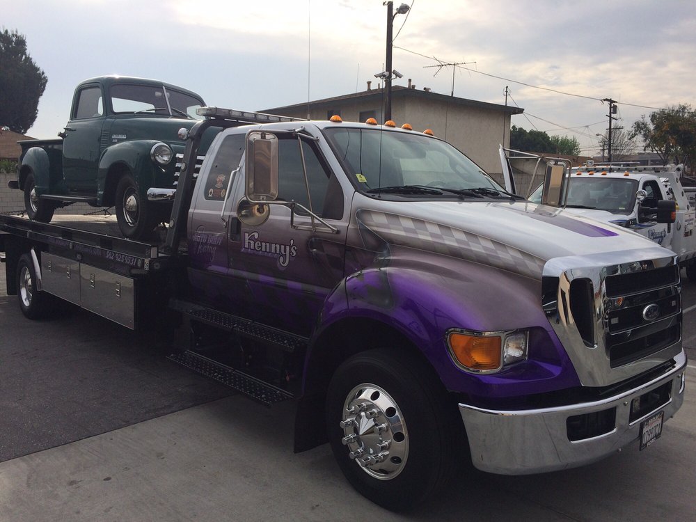 Bellflower, CA Auto Body & Towing Services Kenny's Auto Body & Towing